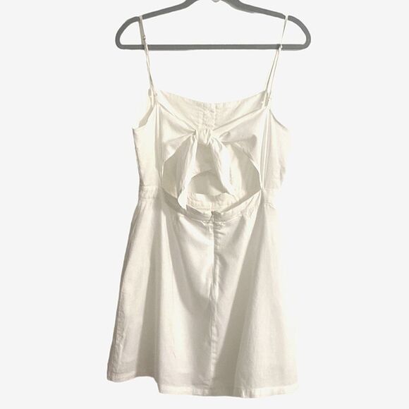 Cotton Candy LA White Spaghetti Strap Cut Out Tie Back Mini Dress Size L - Picture 2 of 6